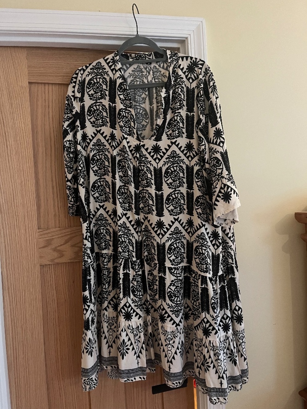 Flowy MIDI dress